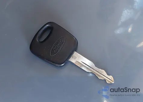 1998 Ford Expedition Eddie Bauer/Xlt z USA, uszkodzony, nr VIN 1FMPU18L1WLB29441